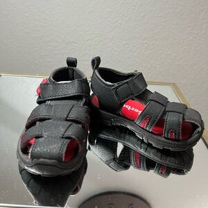 GERBER toddler’s sandals